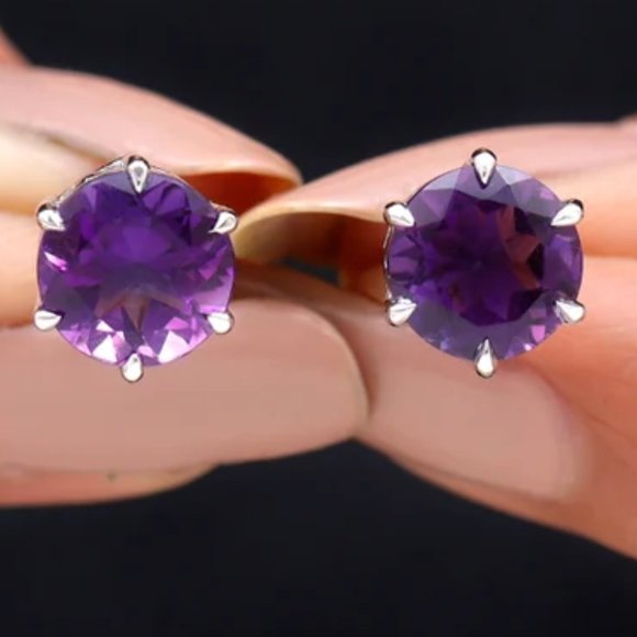 3/$35 💗 Swarovski Amethyst Stud Earrings - Picture 3 of 3